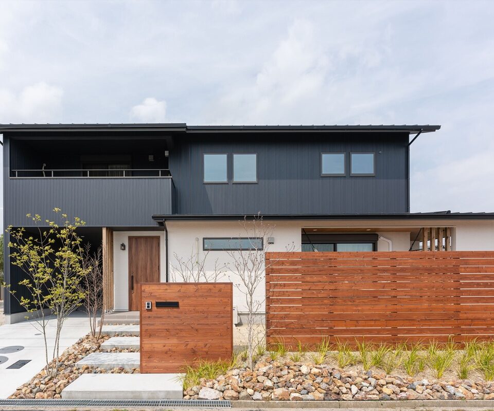 ストーブのある木の温もりあふれる住まい