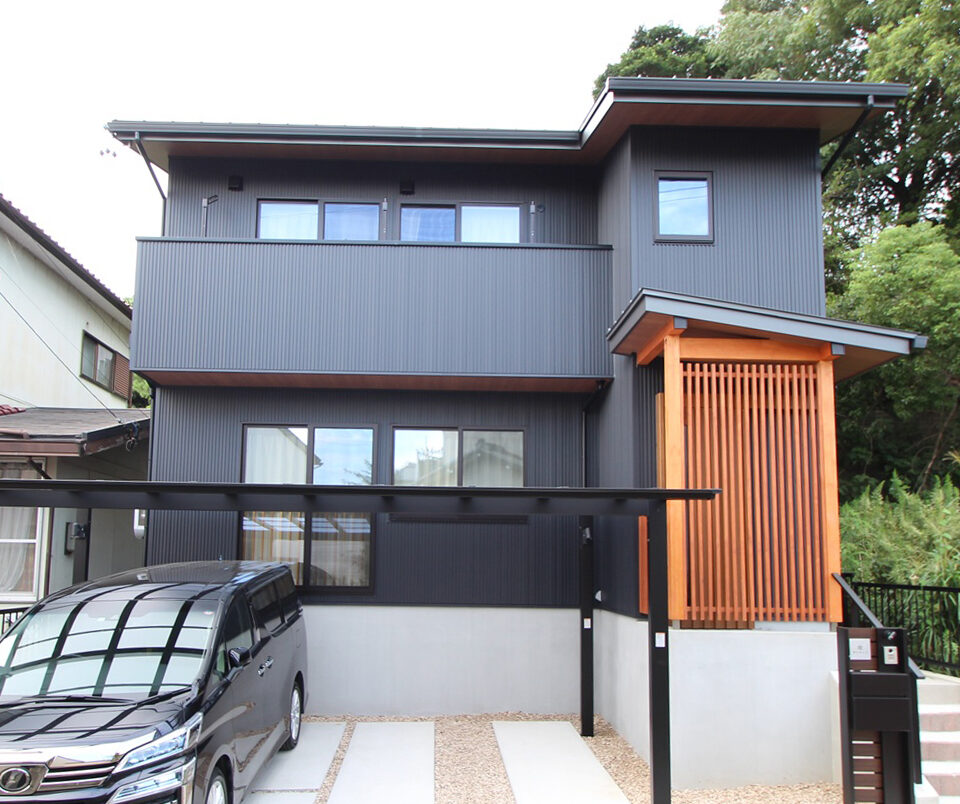 古材の梁を活かした和洋折衷な暮らし。