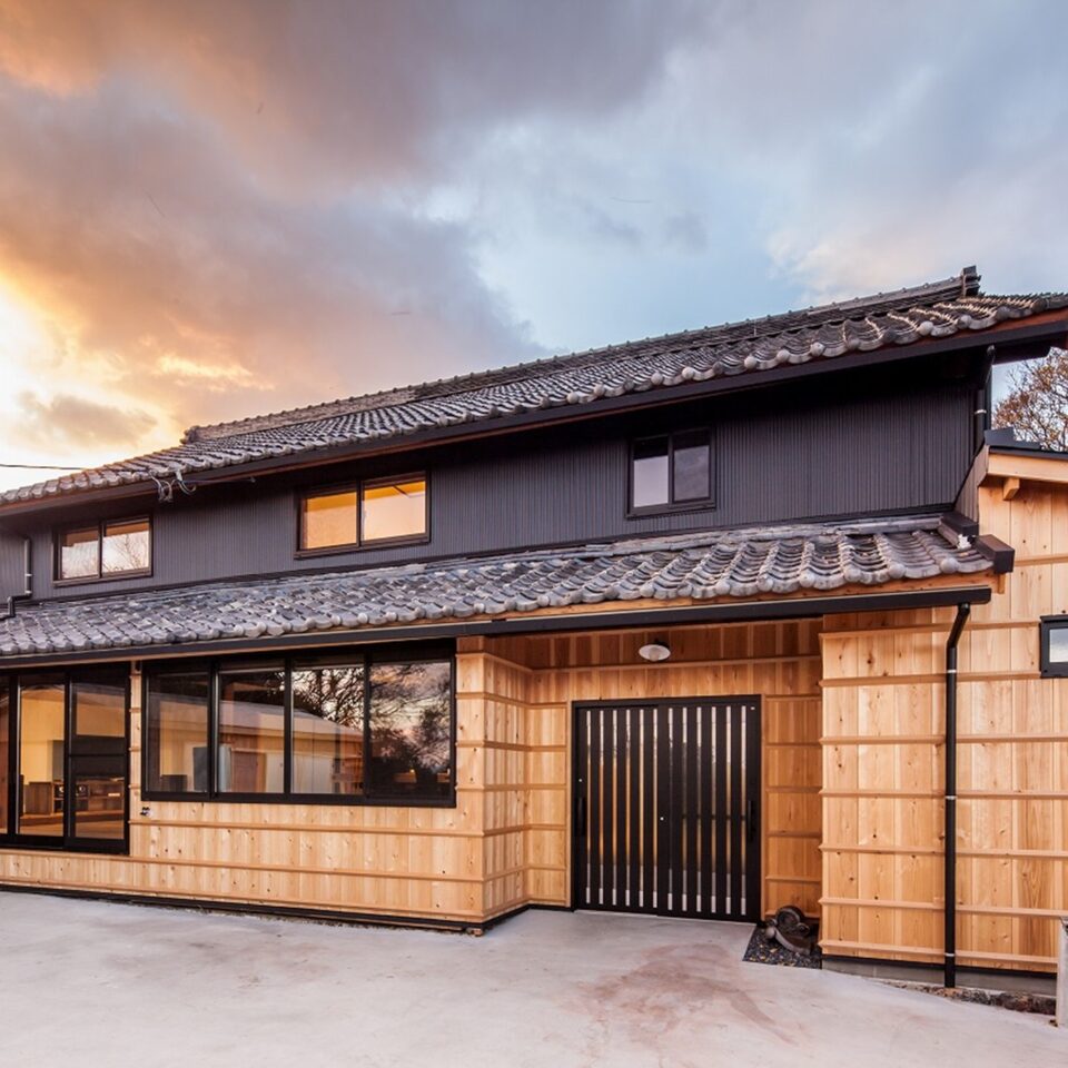 海を臨む吉良の家