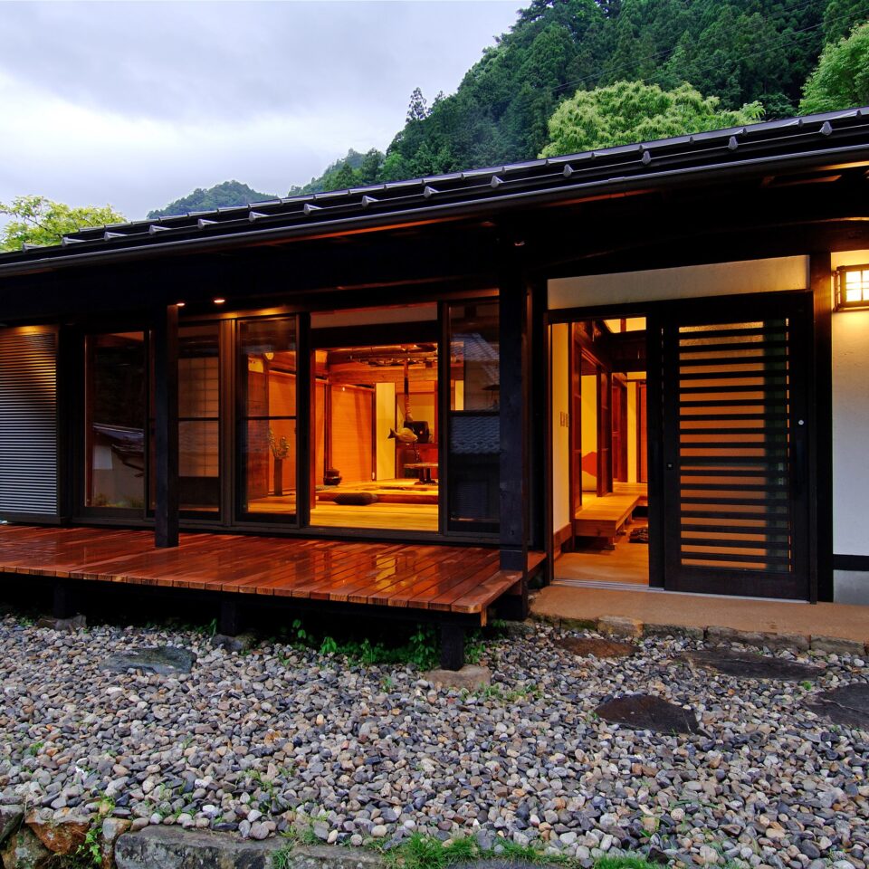 囲炉裏のある暮らし「鳳来の郷」