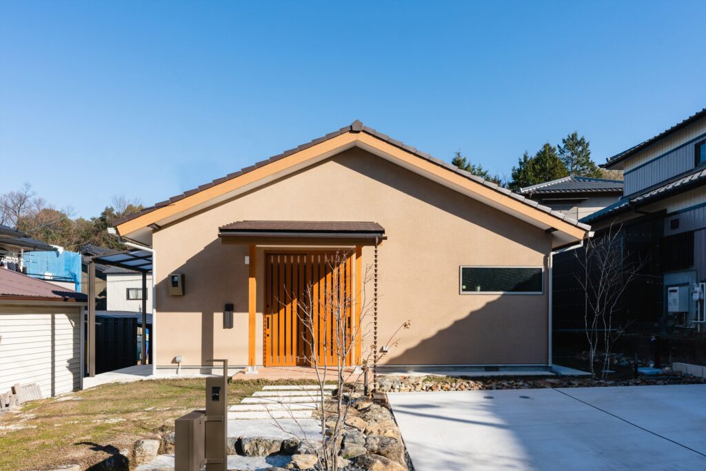 実家の相続と売却でかかる税金とは？押さえておきたいポイントを解説