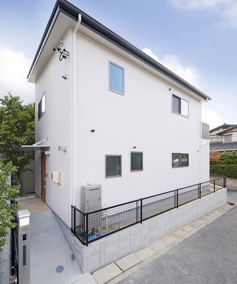 家族の歴史を刻む、大黒柱のある家