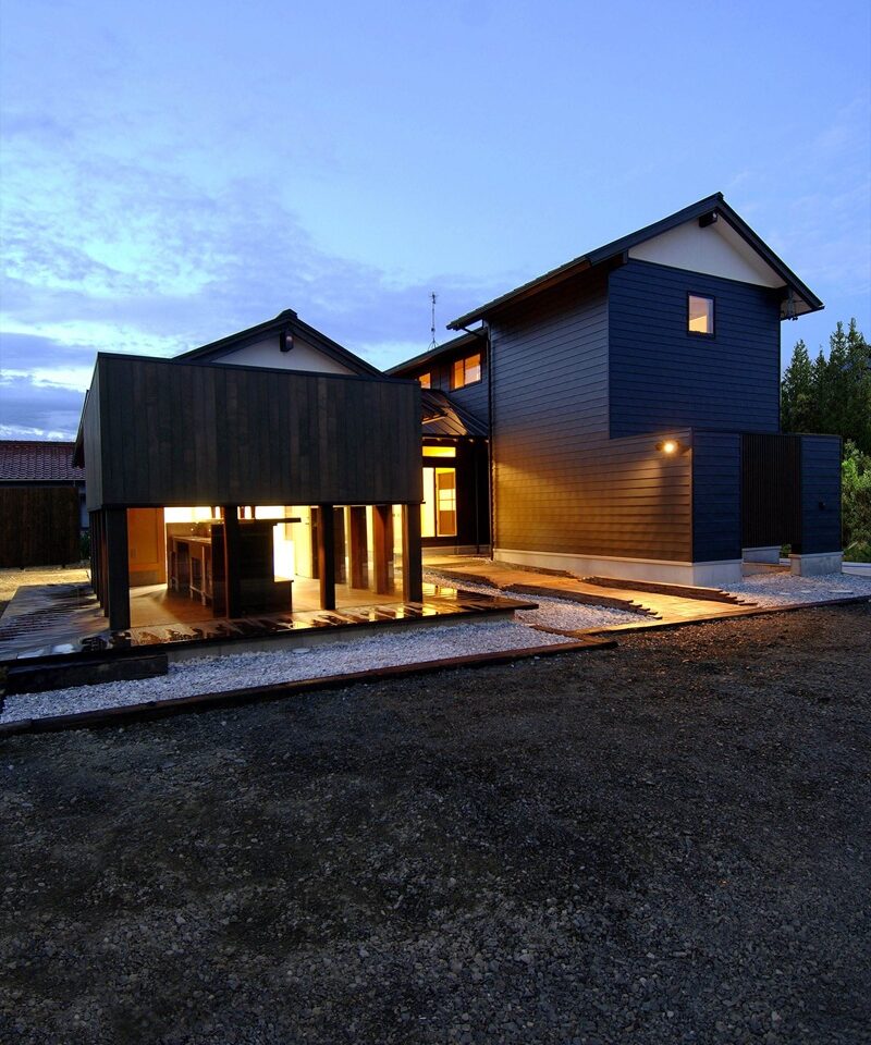 古材を使った木の香りあふれる住まいと店舗