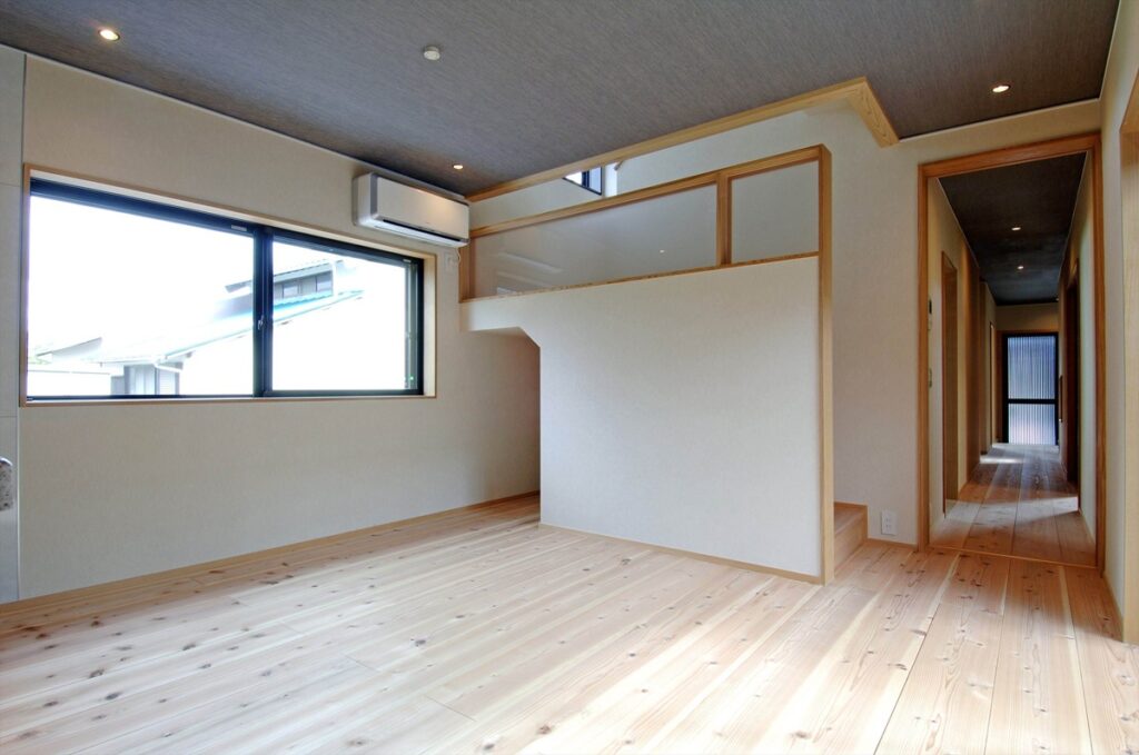 リビングの中に設けた階段の写真